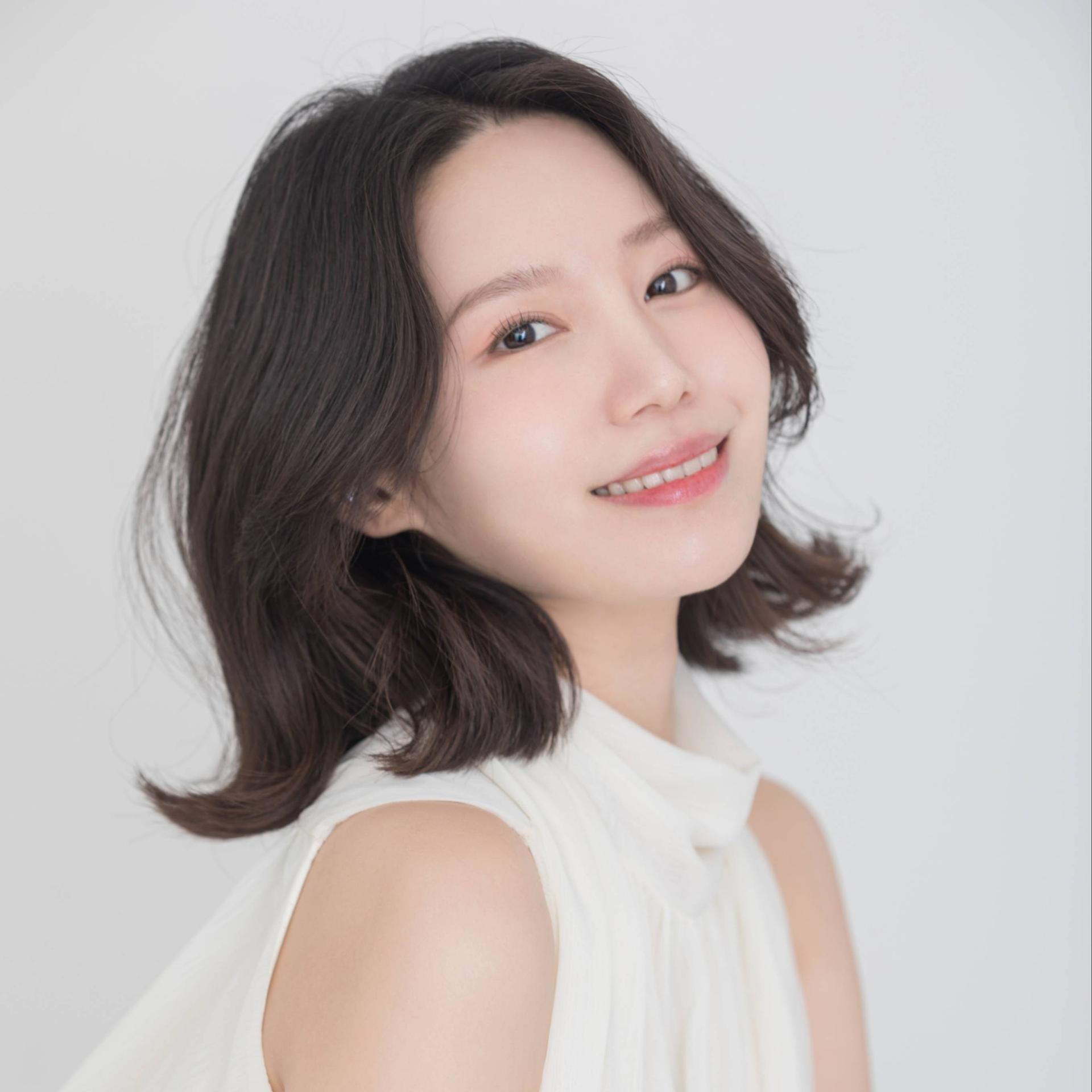 HWAJIN LEE